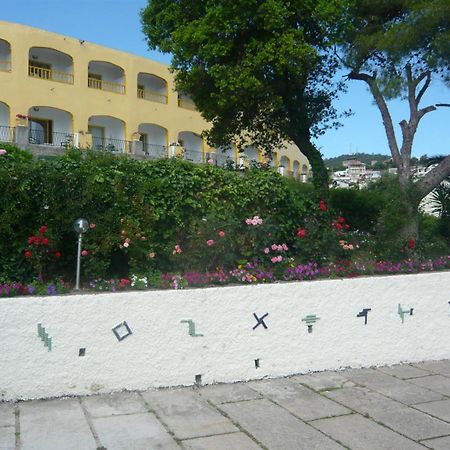 Hotel Les Mimosas Tabarka Bagian luar foto